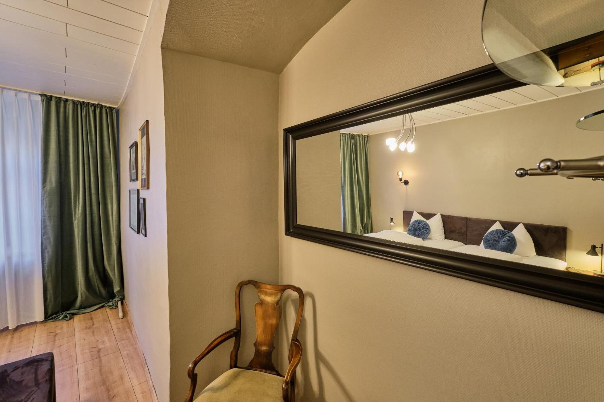 Hotel Roter Hahn Ratisbonne Extérieur photo