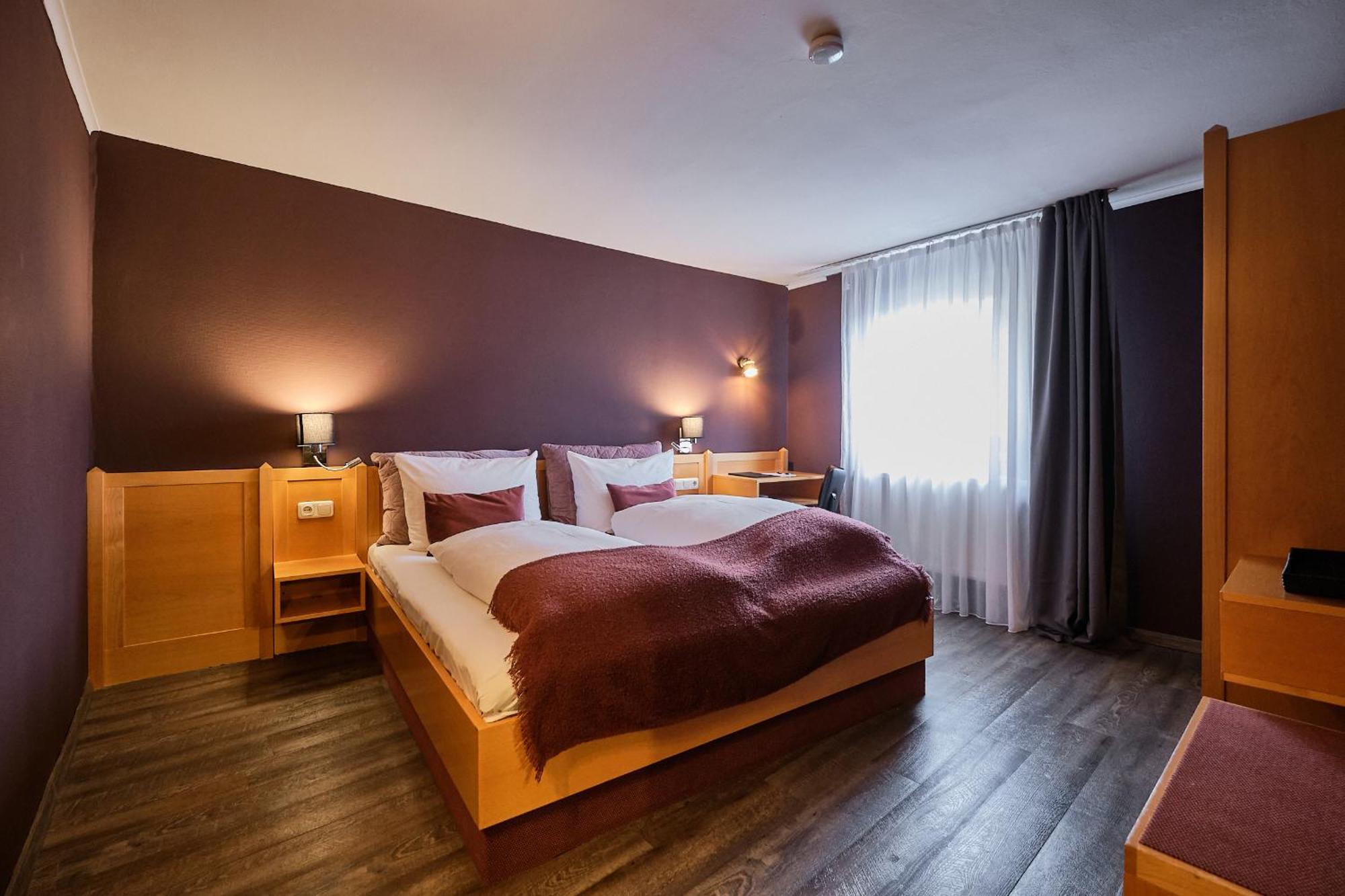 Hotel Roter Hahn Ratisbonne Extérieur photo