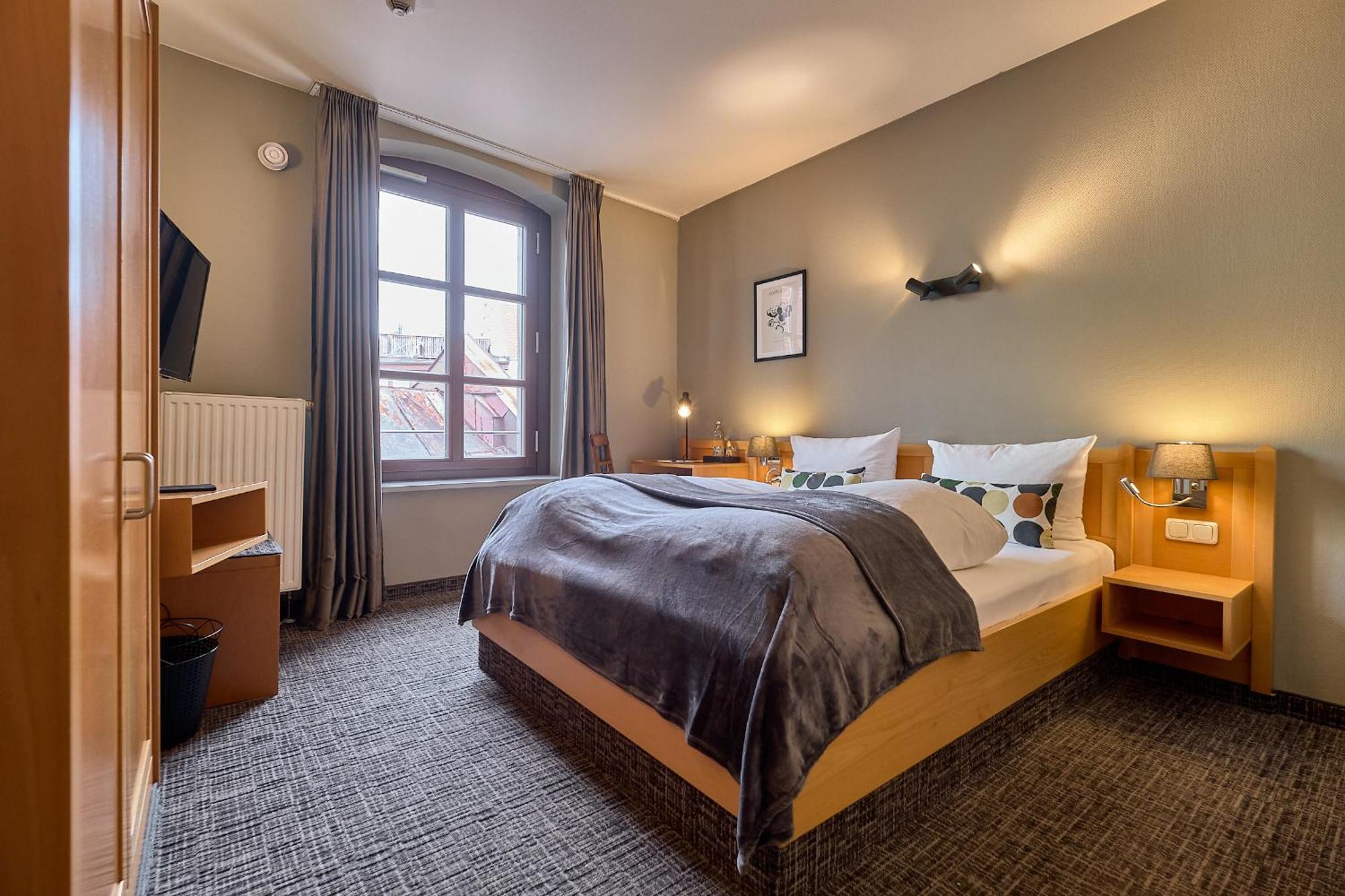 Hotel Roter Hahn Ratisbonne Extérieur photo