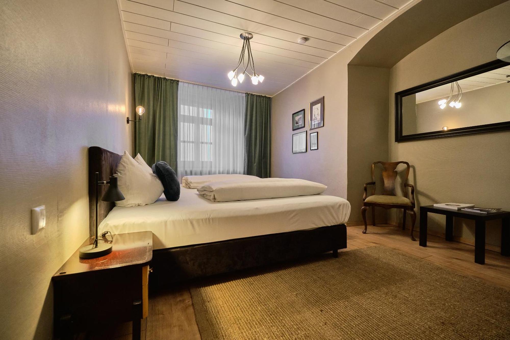 Hotel Roter Hahn Ratisbonne Extérieur photo