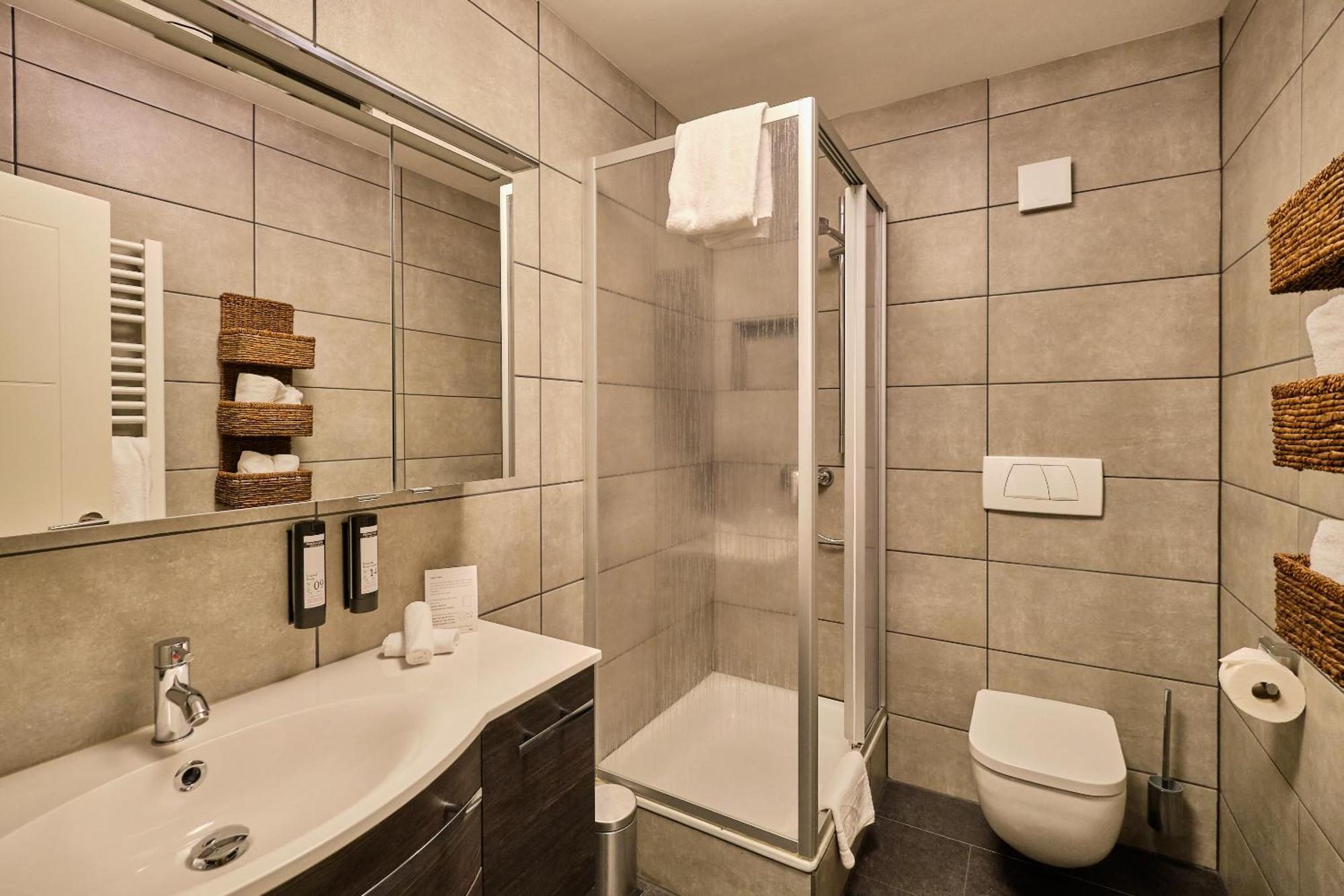 Hotel Roter Hahn Ratisbonne Extérieur photo